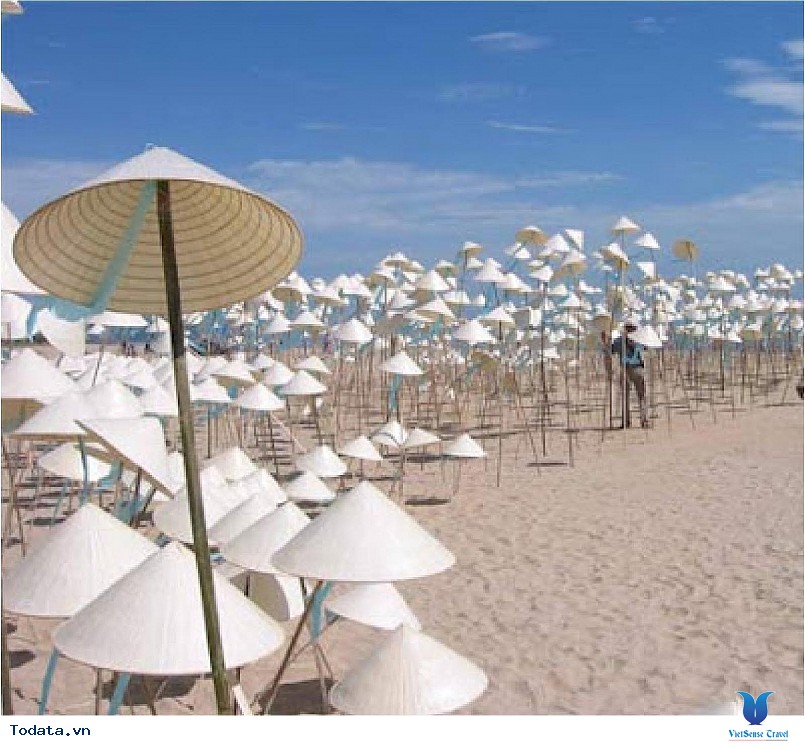 Nghề làm nón lá –Nét duyên thầm của du lịch Huế - Ảnh 1 Nghề làm nón lá –Nét duyên thầm của du lịch Huế - Ảnh 1