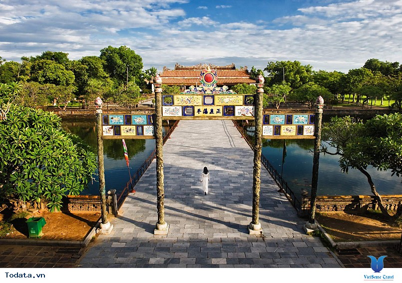 Những điều cần biết khi đi du lịch Huế - Ảnh 2 Những điều cần biết khi đi du lịch Huế - Ảnh 2