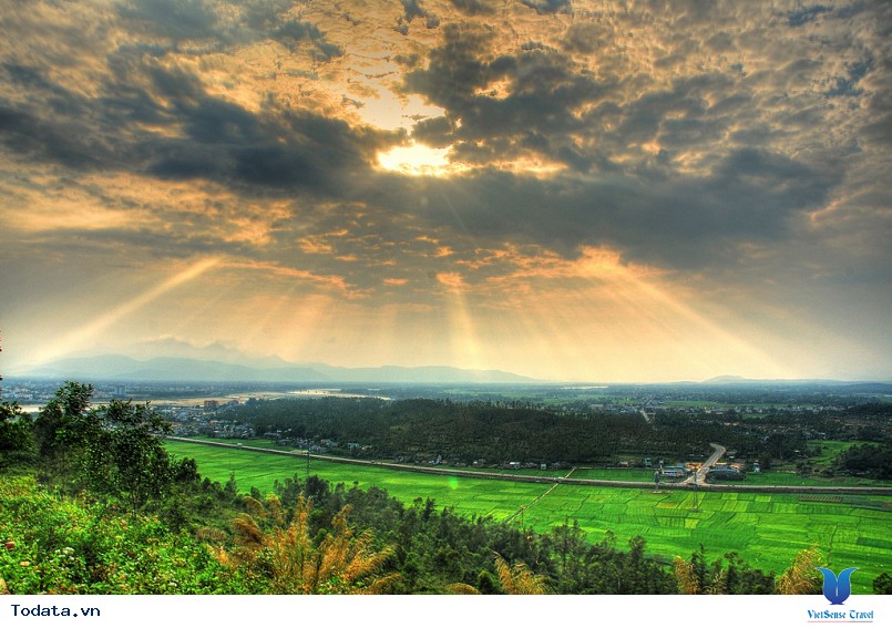 Núi Thiên Ấn Quảng Ngãi - Ảnh 1