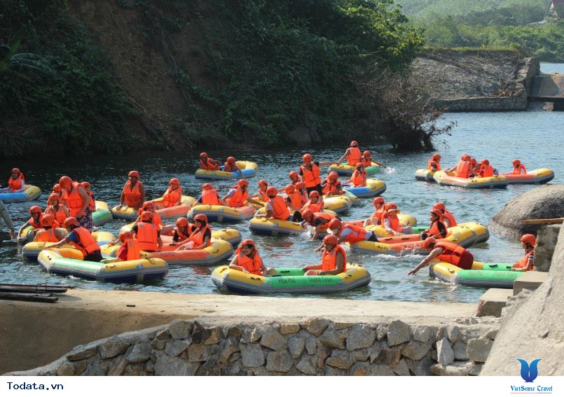 Trải nghiệm trượt thác Hòa Phú Thành Đà Nẵng - Ảnh 2 Trải nghiệm trượt thác Hòa Phú Thành Đà Nẵng - Ảnh 2