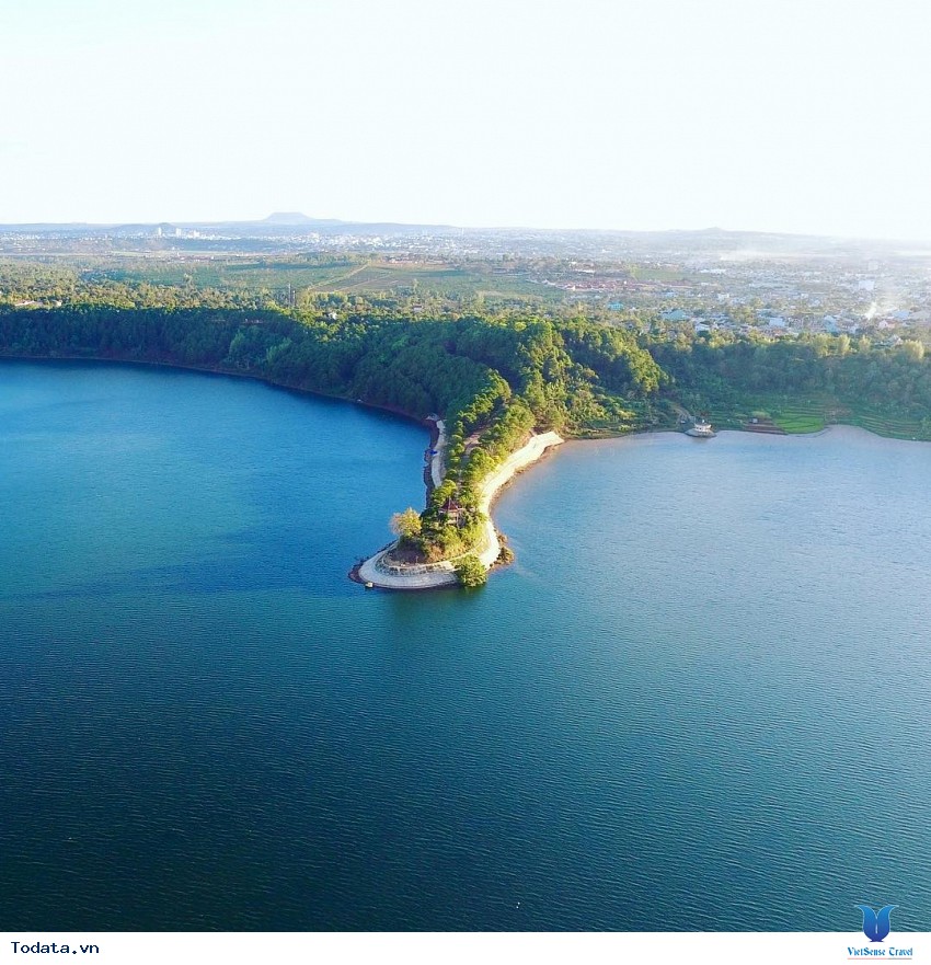 Biển Hồ TNưng giữa mảnh đất đầy nắng gió Tây Nguyên Hình ảnh 3 Biển Hồ TNưng giữa mảnh đất đầy nắng gió Tây Nguyên Hình ảnh 3