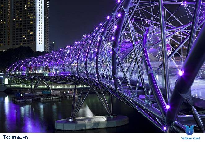 Cầu Helix Bridge lung linh dưới ánh đèn Hình ảnh 1