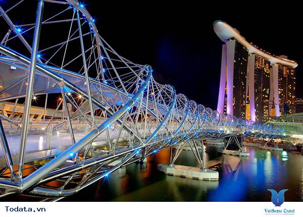 Cầu Helix Bridge lung linh dưới ánh đèn Hình ảnh 3
