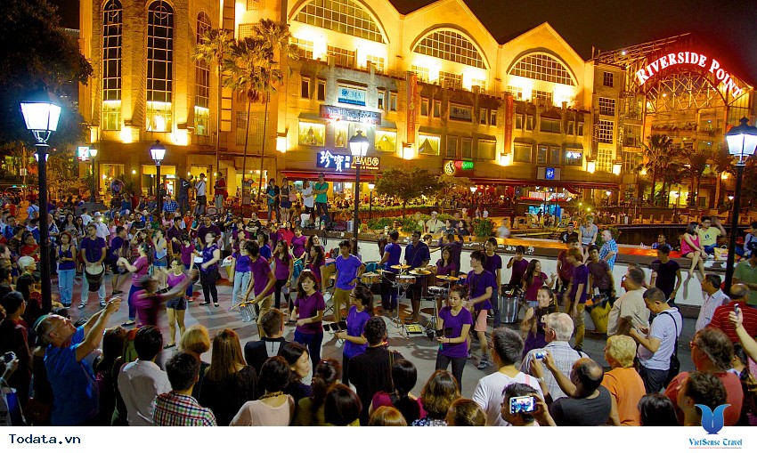 Clarke Quay, khu phố đêm nổi tiếng ở Singapore Hình ảnh 1