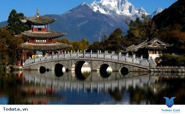 Công Viên Hắc Long Đàm Với Dáng Vẻ Đậm Nét Trung Hoa Hình ảnh 6