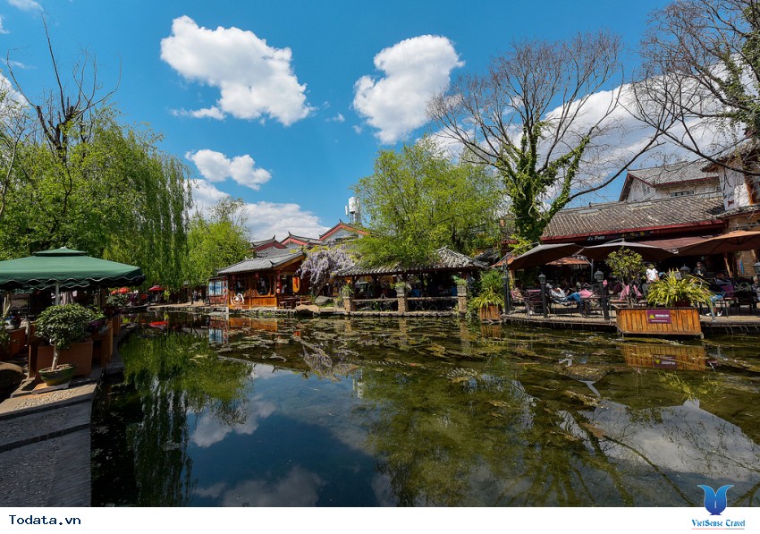 Công Viên Hắc Long Đàm Với Dáng Vẻ Đậm Nét Trung Hoa Hình ảnh 2