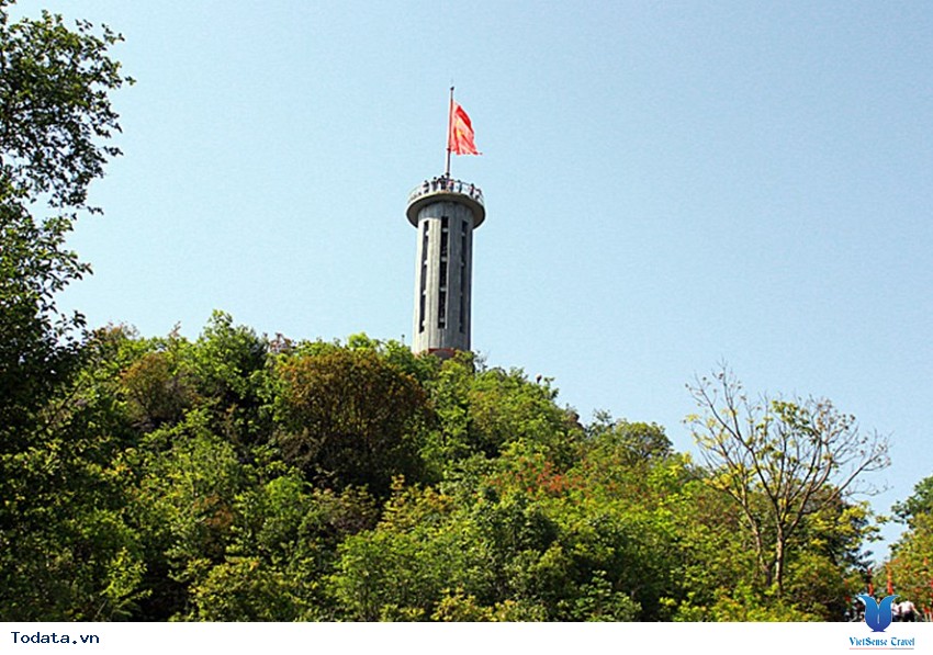 Cột Cờ Lũng Cú Nơi Địa Đầu Tổ Quốc Hình ảnh 3
