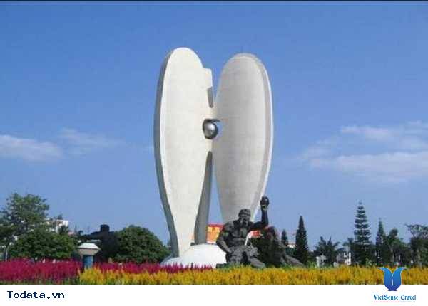 Dạo Chơi Trên Quảng Trường Vịnh Bắc Bộ Hình ảnh 1