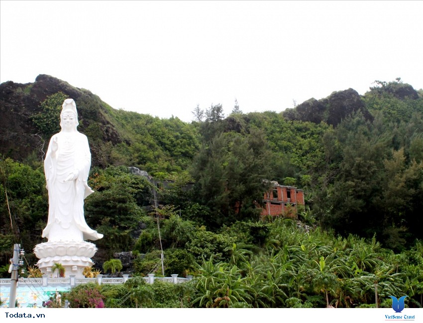 Ghé thăm chùa Đục tại đảo Lý Sơn Hình ảnh 1 Ghé thăm chùa Đục tại đảo Lý Sơn Hình ảnh 1