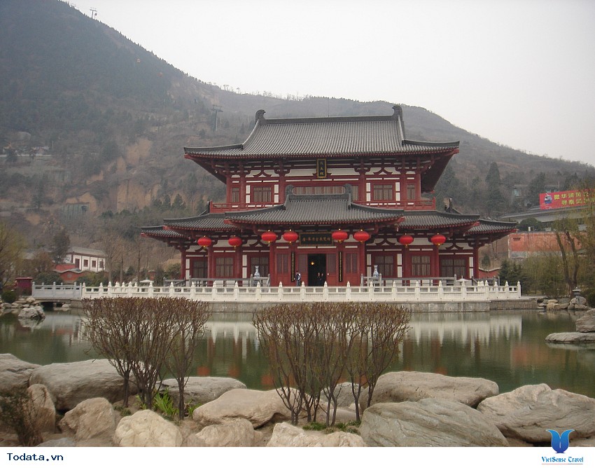 Hoa Thanh Trì- Suối Tắm Nước Nóng Của Đường Minh Hoàng Hình ảnh 4