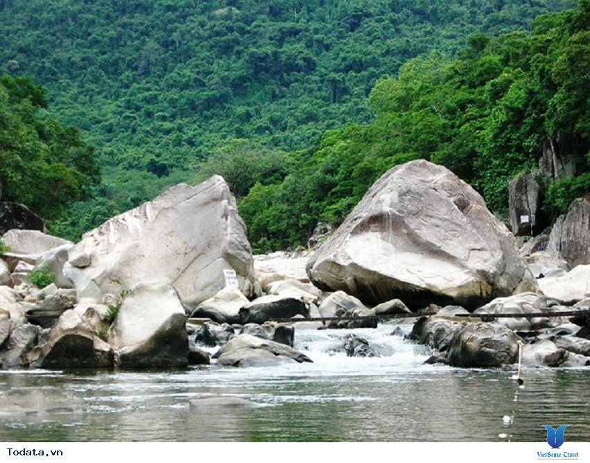 Khám phá dòng sông Hầm Hô đẹp kỳ ảo Hình ảnh 1