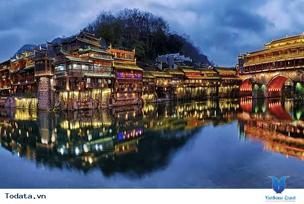 Khám Phá Kiến Trúc Tinh Tế Của Bắc Môn Cổ Thành Hình ảnh 5