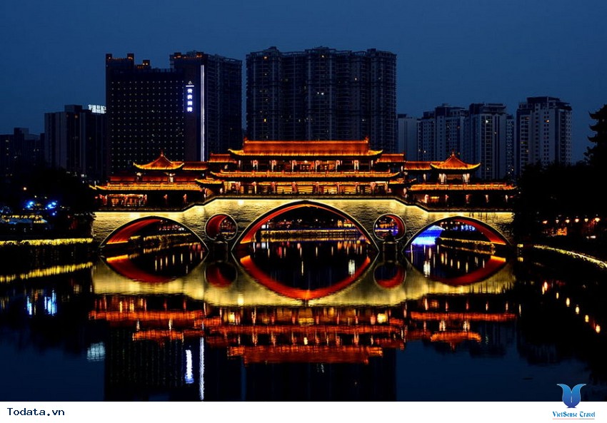 Khó cưỡng lại với ánh đèn Cầu Anshun ở Thành Đô Hình ảnh 2 Khó cưỡng lại với ánh đèn Cầu Anshun ở Thành Đô Hình ảnh 2