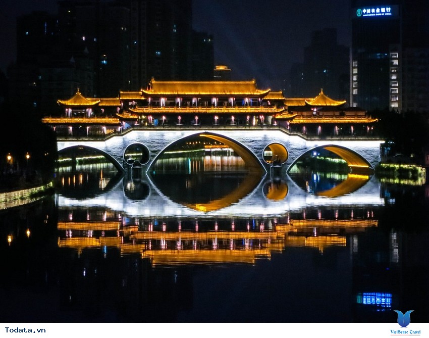 Khó cưỡng lại với ánh đèn Cầu Anshun ở Thành Đô Hình ảnh 1 Khó cưỡng lại với ánh đèn Cầu Anshun ở Thành Đô Hình ảnh 1