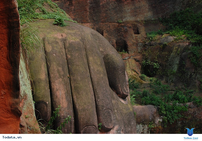 Lạc Sơn Đại Phật, Kỳ Tích Nơi Vách Đá Hình ảnh 5