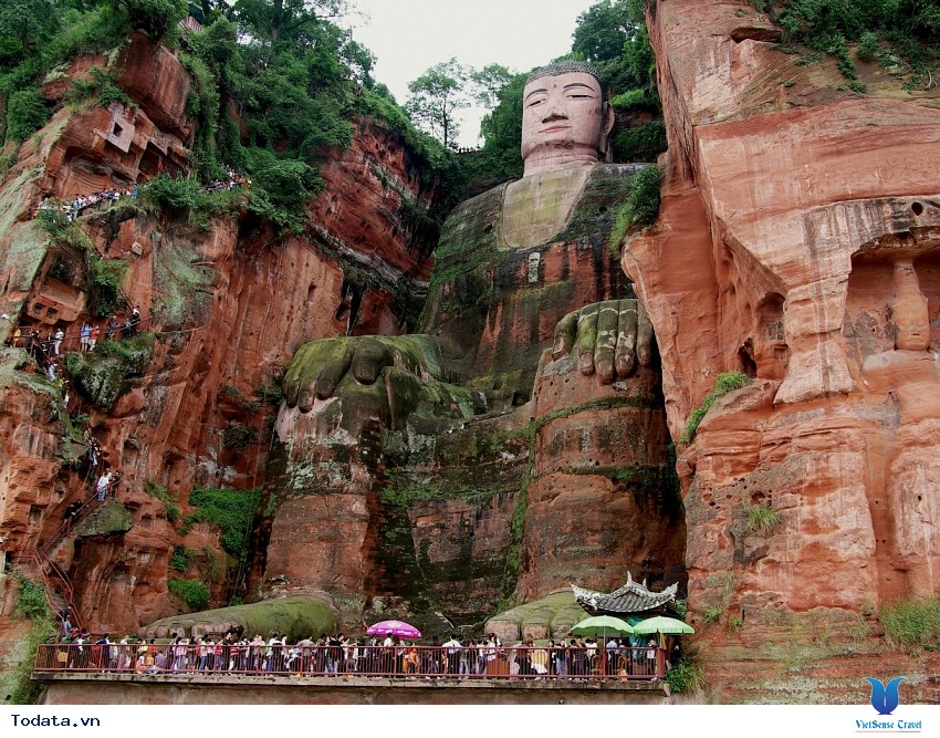 Lạc Sơn Đại Phật, Kỳ Tích Nơi Vách Đá Hình ảnh 4