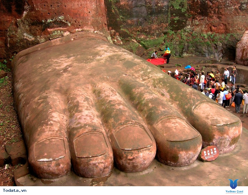 Lạc Sơn Đại Phật, Kỳ Tích Nơi Vách Đá Hình ảnh 1