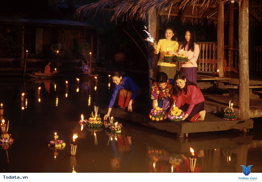 Lễ hội hoa đăng trên dòng sông Chao Phraya thơ mộng Hình ảnh 2 Lễ hội hoa đăng trên dòng sông Chao Phraya thơ mộng Hình ảnh 2