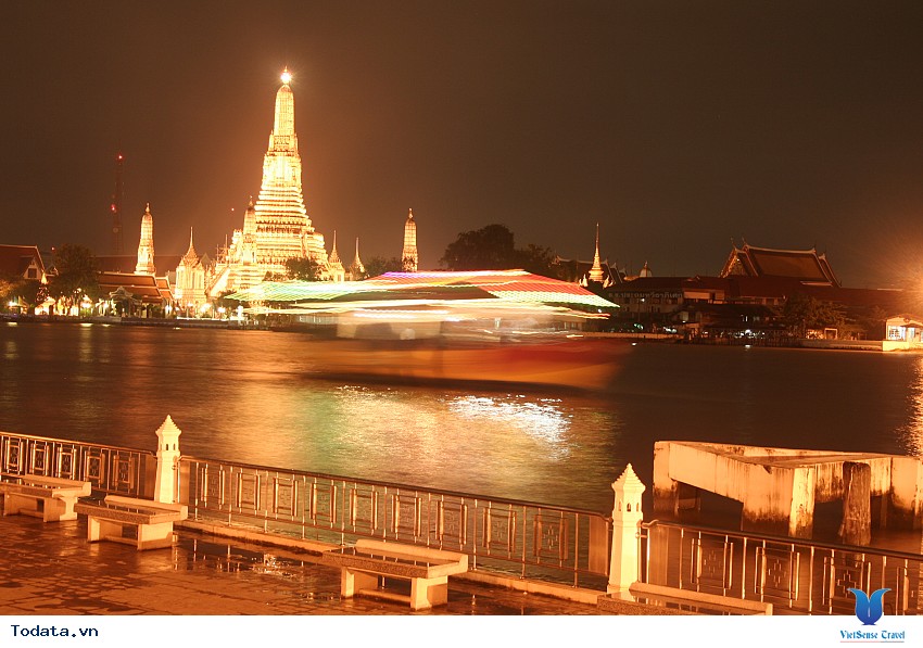 Lung linh huyền ảo với khi đêm đến ở Sông Chao Phraya Thái Lan Hình ảnh 10 Lung linh huyền ảo với khi đêm đến ở Sông Chao Phraya Thái Lan Hình ảnh 10