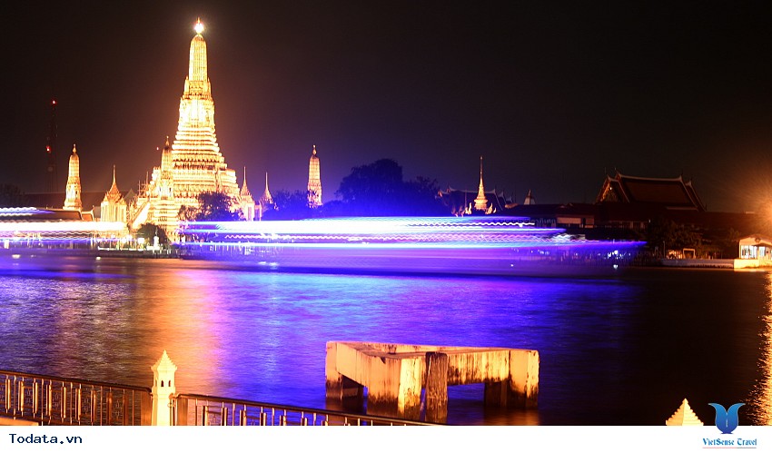 Lung linh huyền ảo với khi đêm đến ở Sông Chao Phraya Thái Lan Hình ảnh 7 Lung linh huyền ảo với khi đêm đến ở Sông Chao Phraya Thái Lan Hình ảnh 7