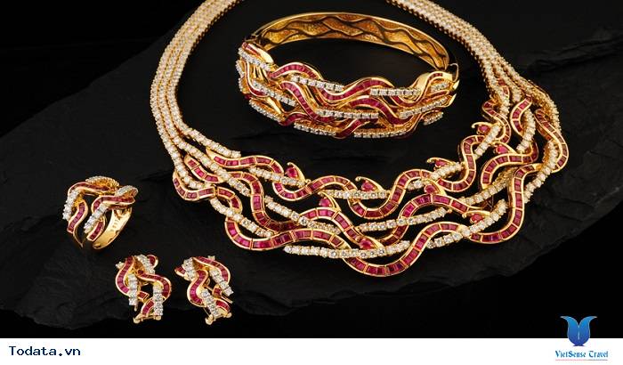 Mua những trang sức đẹp nhất tại Trung Tâm Vàng Bạc Đá Quý Hình ảnh 1