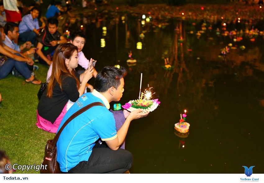 Ngắm đèn trời trong lễ hội Loy Krathong tại Chiang Mai Hình ảnh 14 Ngắm đèn trời trong lễ hội Loy Krathong tại Chiang Mai Hình ảnh 14