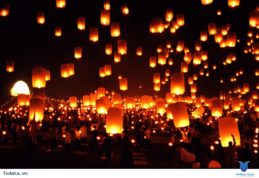 Ngắm đèn trời trong lễ hội Loy Krathong tại Chiang Mai Hình ảnh 7 Ngắm đèn trời trong lễ hội Loy Krathong tại Chiang Mai Hình ảnh 7