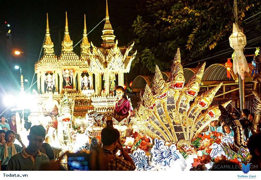 Ngắm đèn trời trong lễ hội Loy Krathong tại Chiang Mai Hình ảnh 9 Ngắm đèn trời trong lễ hội Loy Krathong tại Chiang Mai Hình ảnh 9