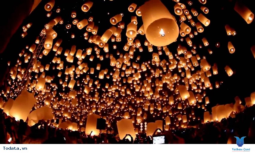 Ngắm đèn trời trong lễ hội Loy Krathong tại Chiang Mai Hình ảnh 18 Ngắm đèn trời trong lễ hội Loy Krathong tại Chiang Mai Hình ảnh 18