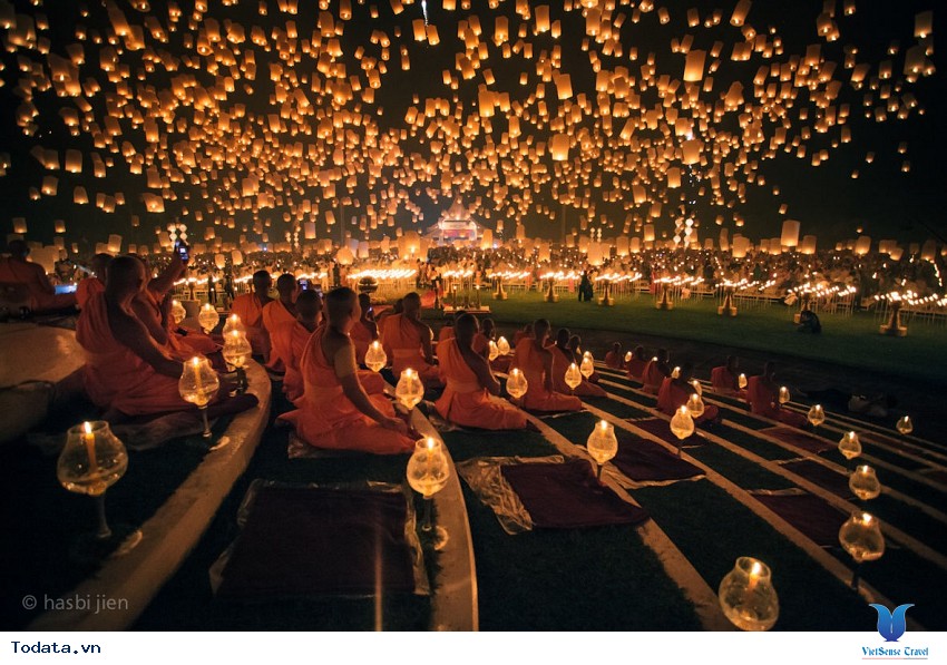 Ngắm đèn trời trong lễ hội Loy Krathong tại Chiang Mai Hình ảnh 19 Ngắm đèn trời trong lễ hội Loy Krathong tại Chiang Mai Hình ảnh 19