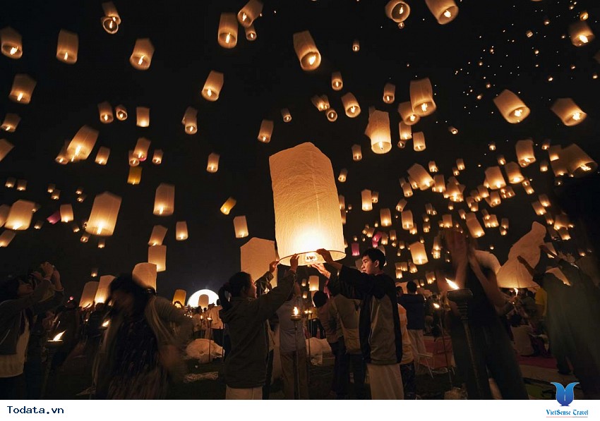 Ngắm đèn trời trong lễ hội Loy Krathong tại Chiang Mai Hình ảnh 4 Ngắm đèn trời trong lễ hội Loy Krathong tại Chiang Mai Hình ảnh 4