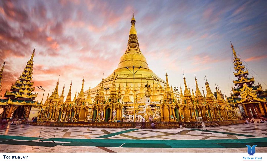 Ngắm vẻ đẹp Chùa Shwe Mor Daw dát vàng Hình ảnh 1