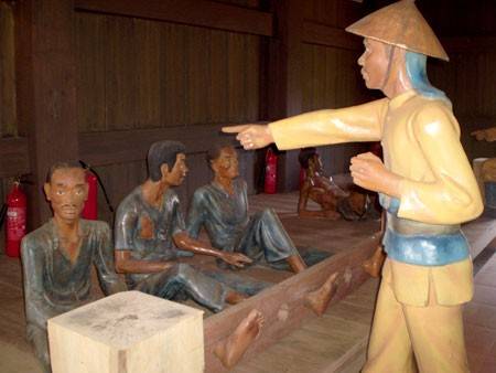 Nhà đày Buôn Ma Thuột, nơi giáo dục truyền thống yêu nước Hình ảnh 2 Nhà đày Buôn Ma Thuột, nơi giáo dục truyền thống yêu nước Hình ảnh 2