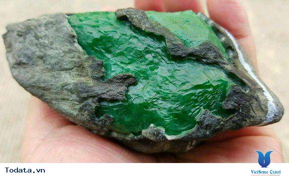 Sắc ngọc long lanh tại trung tâm ngọc Myanmar Hình ảnh 1