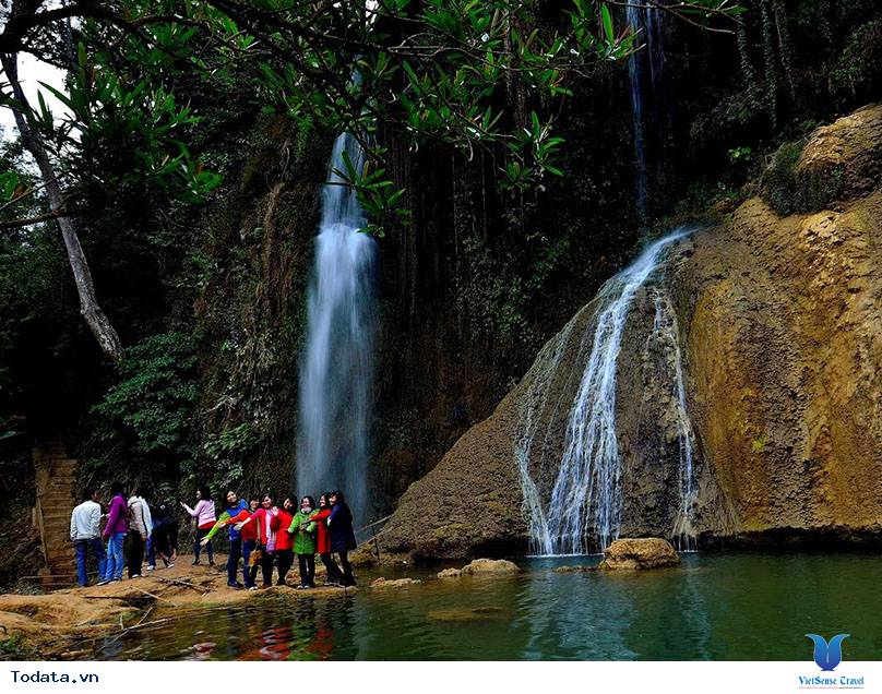 Thác Dải Yếm Mộc Châu Hình ảnh 1