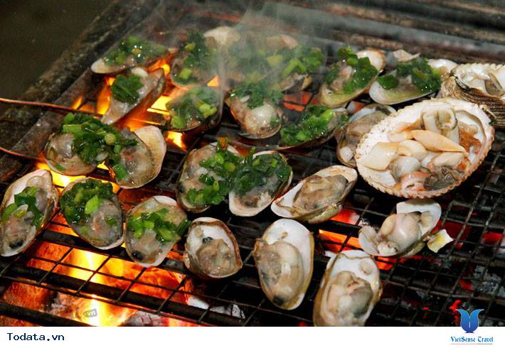 Tiệc Nướng BBQ Trên Bãi Biển Hình ảnh 12