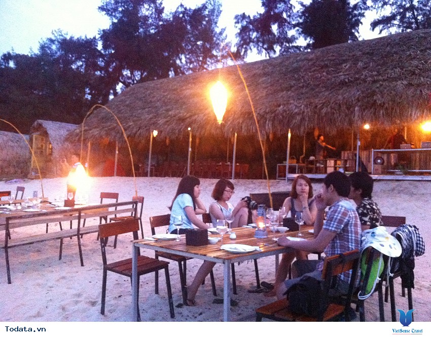 Tiệc Nướng BBQ Trên Bãi Biển Hình ảnh 13