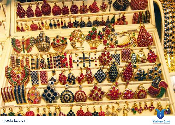 Trung tâm ngọc Myanmar hấp dẫn khách du lịch Hình ảnh 3