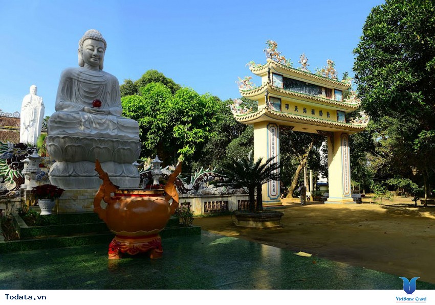 Vẻ đẹp hùng vĩ của chùa Thiên Ấn tại Lý Sơn Hình ảnh 4