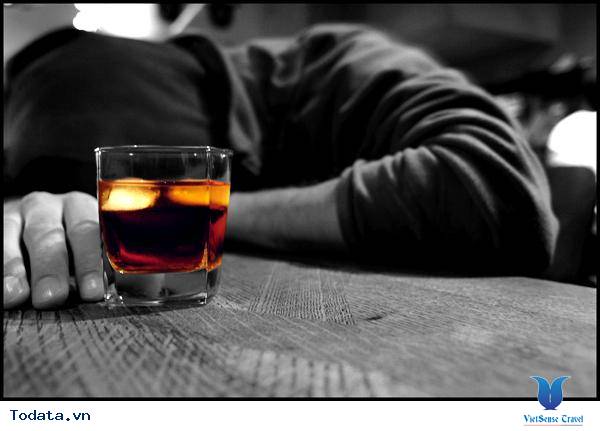 10 hành động khiến bạn bị phạt tiền ở Singapore - Ảnh 1 10 hành động khiến bạn bị phạt tiền ở Singapore - Ảnh 1