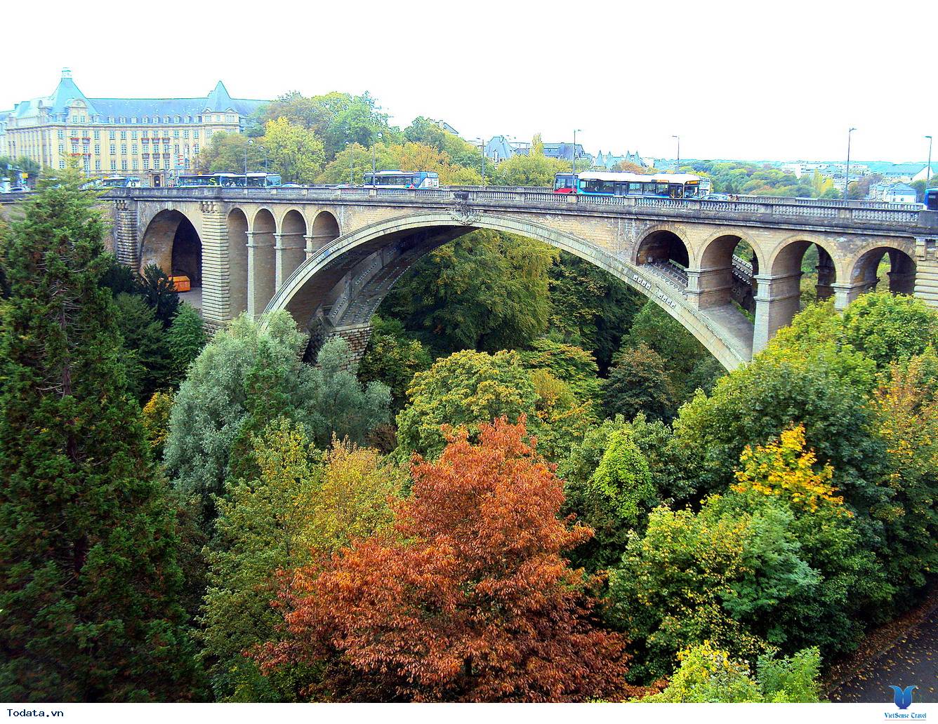 8 thành phố đẹp long lanh vào mùa thu ở Châu Âu - Ảnh 7