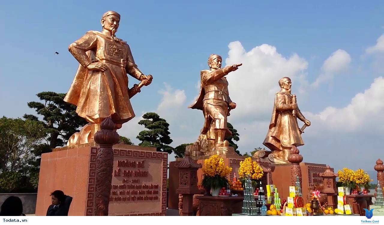 Bạch Đằng Giang, Điểm Đến Tâm Linh Đất Cảng - Ảnh 1 Bạch Đằng Giang, Điểm Đến Tâm Linh Đất Cảng - Ảnh 1