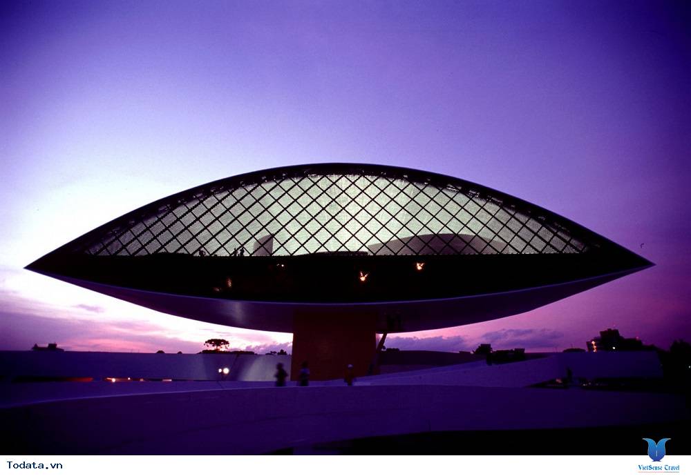 Bảo tàng Oscar Niemeyer hình con mắt độc đáo - Ảnh 1 Bảo tàng Oscar Niemeyer hình con mắt độc đáo - Ảnh 1