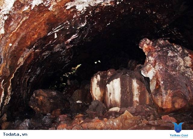 Bất Ngờ Với Hang Núi Lửa lớn Nhất Việt Nam - Ảnh 5