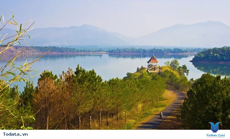 Biển Hồ - Mắt ngọc cao nguyên - Ảnh 4 Biển Hồ - Mắt ngọc cao nguyên - Ảnh 4