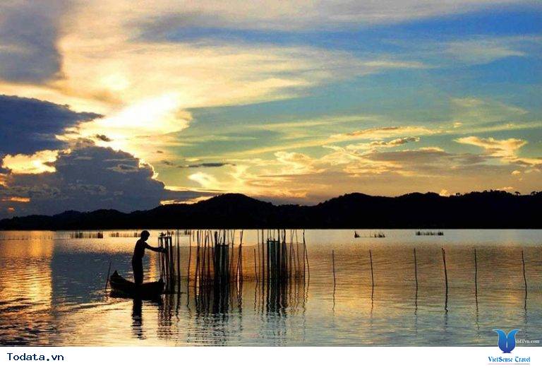 Biển Hồ - Mắt ngọc cao nguyên - Ảnh 5 Biển Hồ - Mắt ngọc cao nguyên - Ảnh 5