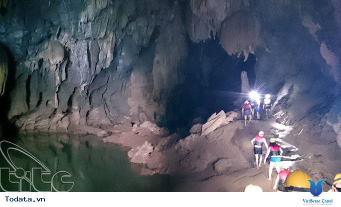 Chinh phục hang Tối, Quảng Bình - Ảnh 2