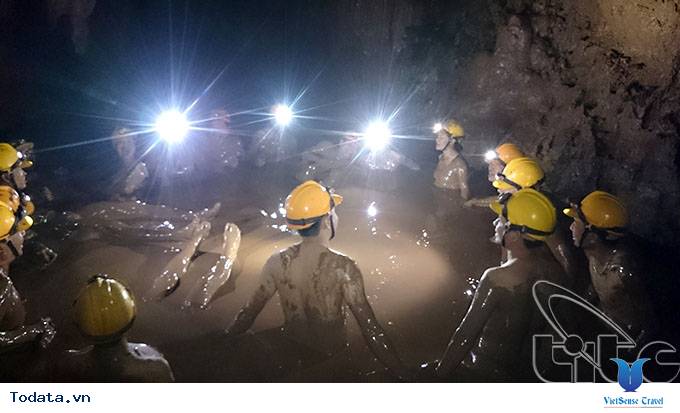 Chinh phục hang Tối, Quảng Bình - Ảnh 3