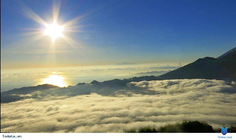 Chinh phục Mt Batur đầy thử thách - Ảnh 1 Chinh phục Mt Batur đầy thử thách - Ảnh 1