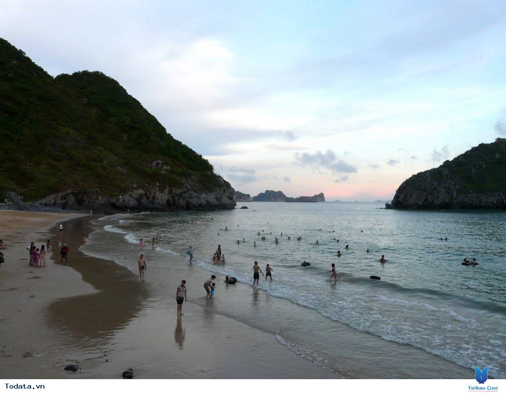 Đến Cát Bà Đắm Mình Trong Làn Nước Biển Ở Bãi Tắm Cát Cò 1-2-3 - Ảnh 2 Đến Cát Bà Đắm Mình Trong Làn Nước Biển Ở Bãi Tắm Cát Cò 1-2-3 - Ảnh 2